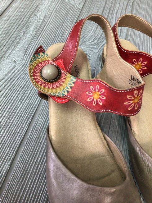 L'Artiste Wedges Size 9-40